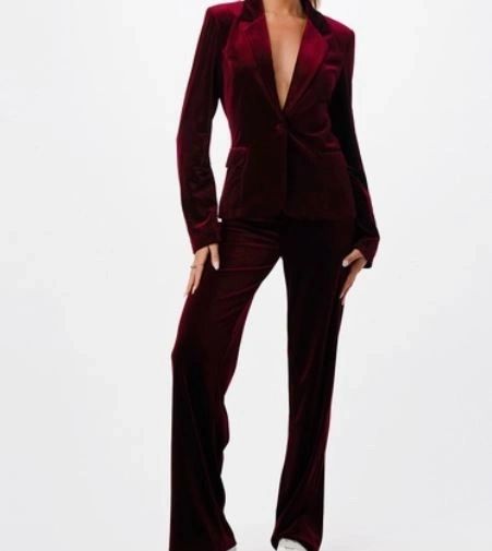 MUST HAVE SUIT