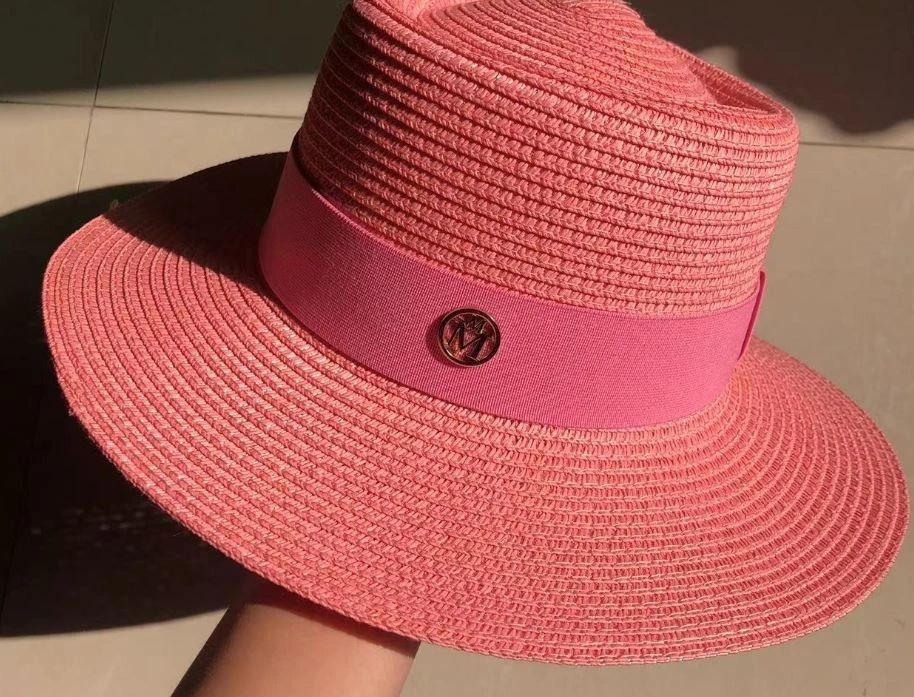 STRAW M HAT